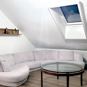 https://am-schwarzer-br-gemtliches-dachgeschoss-apartment.hannover-hotel.net
